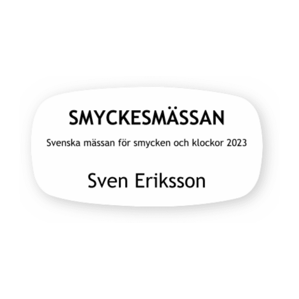 Namnskylt Vit med svart text-skylten har storleken 62x32mm och tillverkas i materialet Rundad rektangel. Denna standardskylt kan anpassas så att du kan skapa din egen version av skylten.