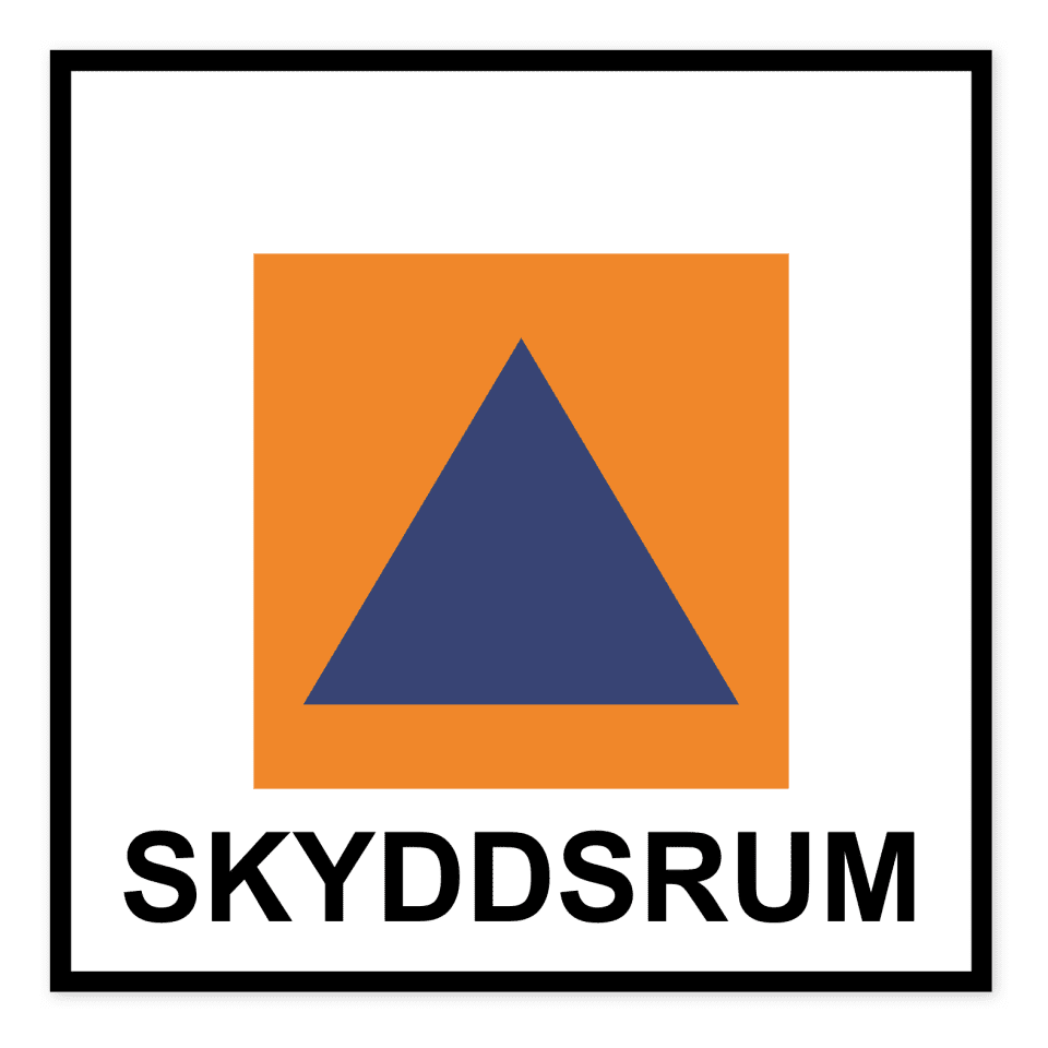 Skyddsrum (MSB-certifierad)-skylten har storleken 240x240mm och tillverkas i materialet Aluminium 2mm Plan. Denna standardskylt kan anpassas så att du kan skapa din egen version av skylten.